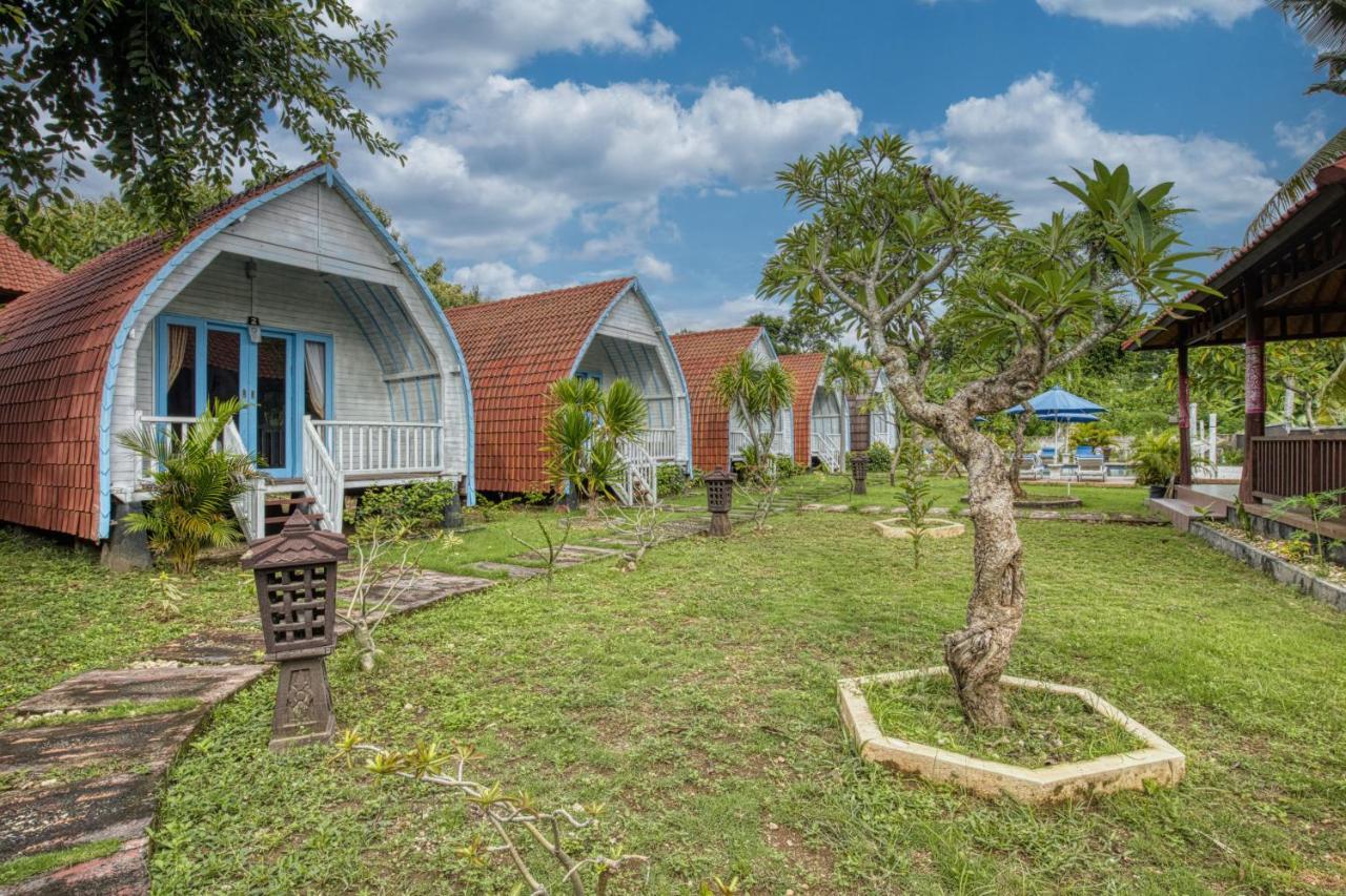 Megaland Bungalow Batununggul Zewnętrze zdjęcie